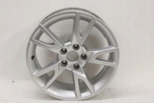 Laden Sie das Bild in den Galerie-Viewer, 1x Alufelge 17 Zoll 6.5" 33ET Matt 8U0071497 Audi Q3 Rim Wheel FEL5709262011mp
