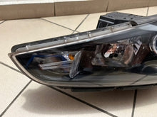 Laden Sie das Bild in den Galerie-Viewer, Frontscheinwerfer Hyundai I30 Fastback 92101-G4060 Halogen Links Headlight