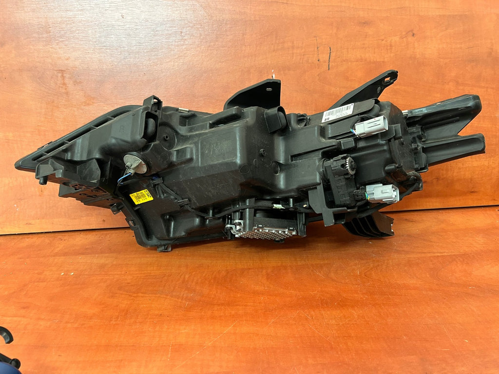 Frontscheinwerfer Mitsubishi Outlander 8301D3-32 LED Rechts Headlight