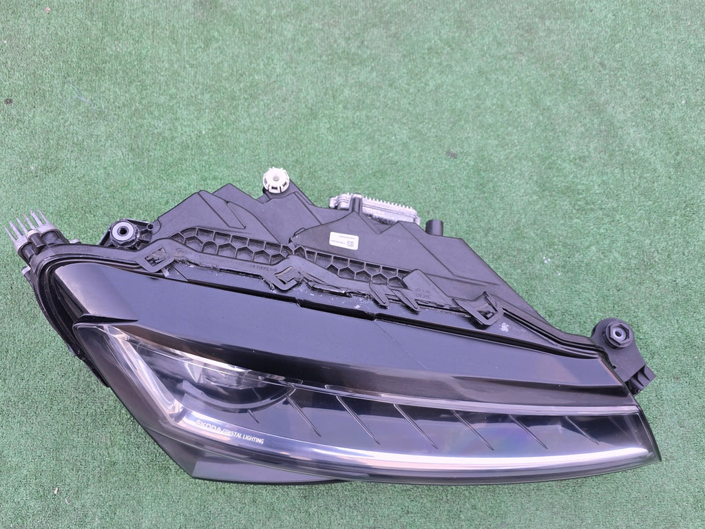 Frontscheinwerfer Skoda Superb III 3V1941016D LED Rechts Scheinwerfer Headlight