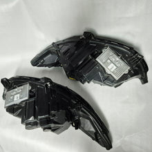 Laden Sie das Bild in den Galerie-Viewer, Frontscheinwerfer Ford Mondeo ES73-13D155-AH ES73-13D154-AE Ein Satz Headlight SCH2351675279hg
