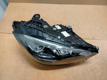 Laden Sie das Bild in den Galerie-Viewer, Frontscheinwerfer Mercedes-Benz W206 A2069067203 Full LED Rechts Headlight SCH4612330401na
