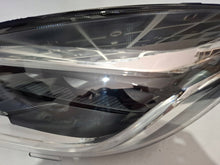 Laden Sie das Bild in den Galerie-Viewer, Frontscheinwerfer Ford Fiesta L1BB-13E015-GC L1BB13E015GC LED Links Headlight SCH2469626248rg