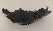 Laden Sie das Bild in den Galerie-Viewer, Frontscheinwerfer Toyota Corolla 81150-02T31-00 Links Scheinwerfer Headlight SCH7821730935hu