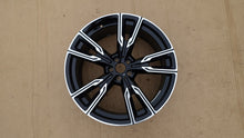 Load image into Gallery viewer, 1x Alufelge 22 Zoll 9.5" 5x112 37ET Glanz Silber 8072002 BMW G05 G06 Mg FEL7038704171lj