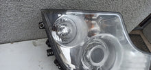 Laden Sie das Bild in den Galerie-Viewer, Frontscheinwerfer Mercedes-Benz A9608200739 Xenon Rechts Scheinwerfer Headlight