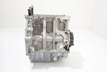 Laden Sie das Bild in den Galerie-Viewer, Motorblock BMW F44 F45 F39 F48 F40 F46 B38A15A 1.5 Benzin Unkomplett