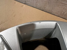 Laden Sie das Bild in den Galerie-Viewer, 1x Alufelge 18 Zoll 7.5&quot; 5x108 50,5ET Glanz Silber 31471553 Volvo Xc40 Rim Wheel