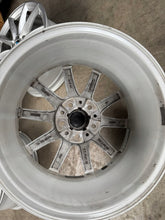 Laden Sie das Bild in den Galerie-Viewer, 4x Alufelge 17 Zoll 7.5" 5x112 52ET Silber 6856061- BMW Rim Wheel FEL7060244336fx