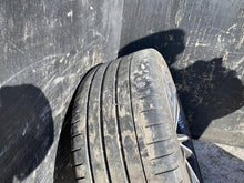 Load image into Gallery viewer, 1x Alufelge 19 Zoll 8.5" 5x112 40ET Glanz Schwarz 8089893 BMW 3 Rim Wheel FEL3518009374fs