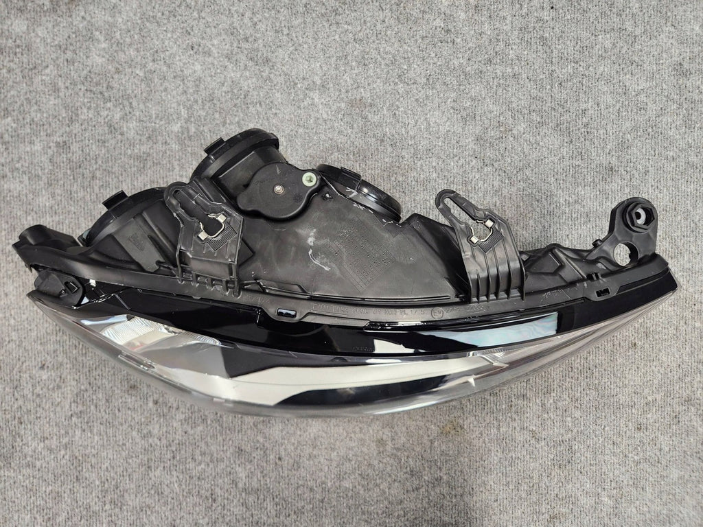 Frontscheinwerfer Audi A1 82A941004 Rechts Scheinwerfer Headlight SCH6883301218wg