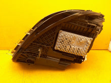 Laden Sie das Bild in den Galerie-Viewer, Frontscheinwerfer Mercedes-Benz Cla A118901301 LED Links Scheinwerfer Headlight SCH8126263541km