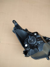 Laden Sie das Bild in den Galerie-Viewer, Frontscheinwerfer Mitsubishi Space Star Links Scheinwerfer Headlight