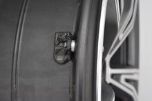 Laden Sie das Bild in den Galerie-Viewer, 1x Alufelge 19 Zoll 8.5" 5x112 40ET 8089897 BMW 1 Rim Wheel FEL6418684717dt