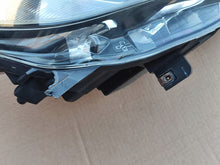 Laden Sie das Bild in den Galerie-Viewer, Frontscheinwerfer Opel Astra J 13371596-62 Rechts Scheinwerfer Headlight SCH7402766419kc