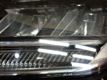 Load image into Gallery viewer, Frontscheinwerfer VW Tiguan Ad1 5NB941035C Full LED Links Scheinwerfer Headlight