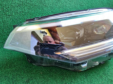 Laden Sie das Bild in den Galerie-Viewer, Frontscheinwerfer VW Taigo 2G7941035C Links Scheinwerfer Headlight SCH7283954070bx