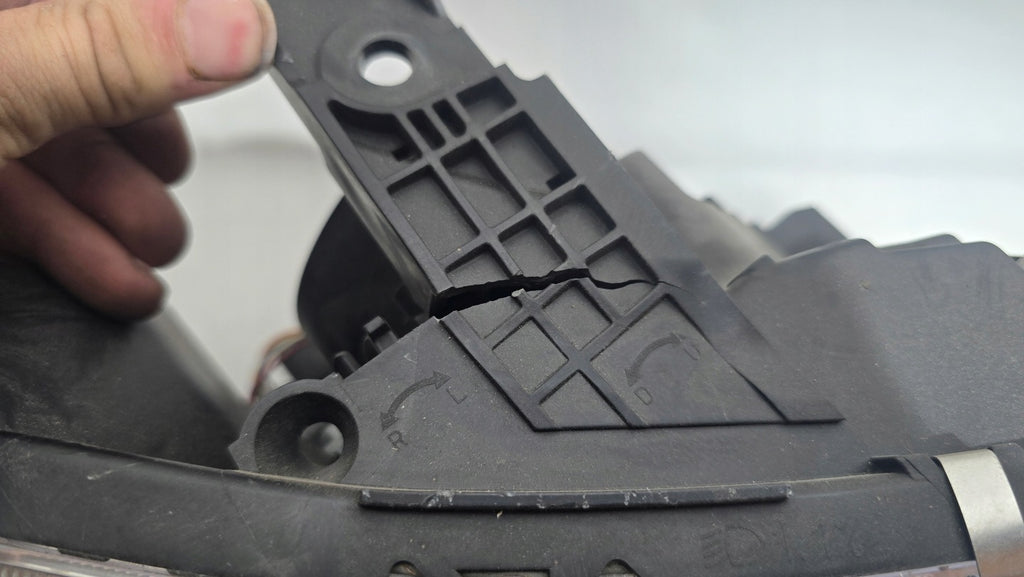 Frontscheinwerfer Mitsubishi Eclipse Cross I W3153 Full LED Rechts oder Links