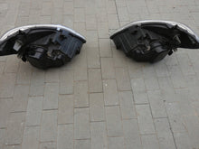 Laden Sie das Bild in den Galerie-Viewer, Frontscheinwerfer Mercedes-Benz Sprinter Ein Stück (Rechts oder Links) Headlight