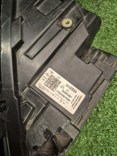 Laden Sie das Bild in den Galerie-Viewer, Frontscheinwerfer Opel Corsa F 39162654 Rechts Scheinwerfer Headlight SCH1669824132tt