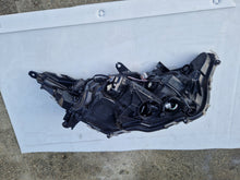 Laden Sie das Bild in den Galerie-Viewer, Frontscheinwerfer Toyota V Full LED FALSE Scheinwerfer Headlight SCH6488326421un