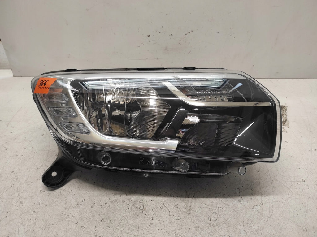 Frontscheinwerfer Dacia Sandero 260103529R Rechts Scheinwerfer Headlight