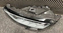 Laden Sie das Bild in den Galerie-Viewer, Frontscheinwerfer Audi A3 8Y0941011 Links Scheinwerfer Headlight SCH8428313806ol