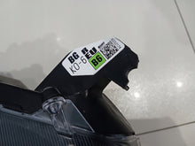 Laden Sie das Bild in den Galerie-Viewer, Frontscheinwerfer Toyota 4 Yaris 81130-K0060 LED Rechts Scheinwerfer Headlight SCH1240558621rm