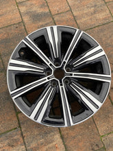 Laden Sie das Bild in den Galerie-Viewer, 1x Alufelge 18 Zoll 7.5" 5x112 25ET 6883524 BMW 3 G20 Rim Wheel FEL8736460528ew