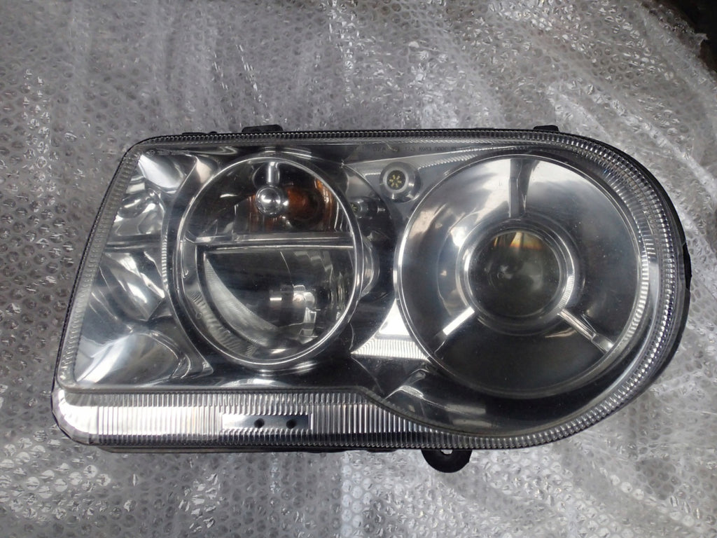 Frontscheinwerfer Chrysler 300c Xenon Links Scheinwerfer Headlight SCH8430127048jx