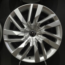 Laden Sie das Bild in den Galerie-Viewer, 4x Alufelge 19 Zoll 8.0" 5x112 28ET Glanz Silber 760601025 VW Touareg Rim Wheel FEL1648277508cl