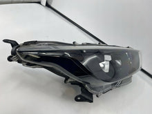 Laden Sie das Bild in den Galerie-Viewer, Frontscheinwerfer Toyota Yaris 9922681017 9922681010 Rechts Headlight SCH8582052254tm