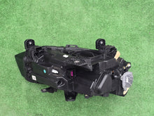 Laden Sie das Bild in den Galerie-Viewer, Frontscheinwerfer Audi Q2 81A941011 LED Links Scheinwerfer Headlight SCH5363306246jl