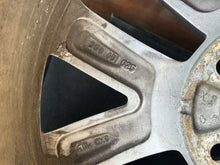 Load image into Gallery viewer, 1x Alufelge 17 Zoll 7.0" 5x112 38ET Glanz Silber 3G0601025 VW Rim Wheel FEL9087261723kb