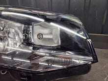 Laden Sie das Bild in den Galerie-Viewer, Frontscheinwerfer VW Transporter 90084427 Rechts Scheinwerfer Headlight SCH2357274957lt