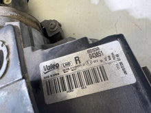 Load image into Gallery viewer, Frontscheinwerfer VW Golf VII 89319349 Ein Stück (Rechts oder Links) Headlight SCH9076153160qk