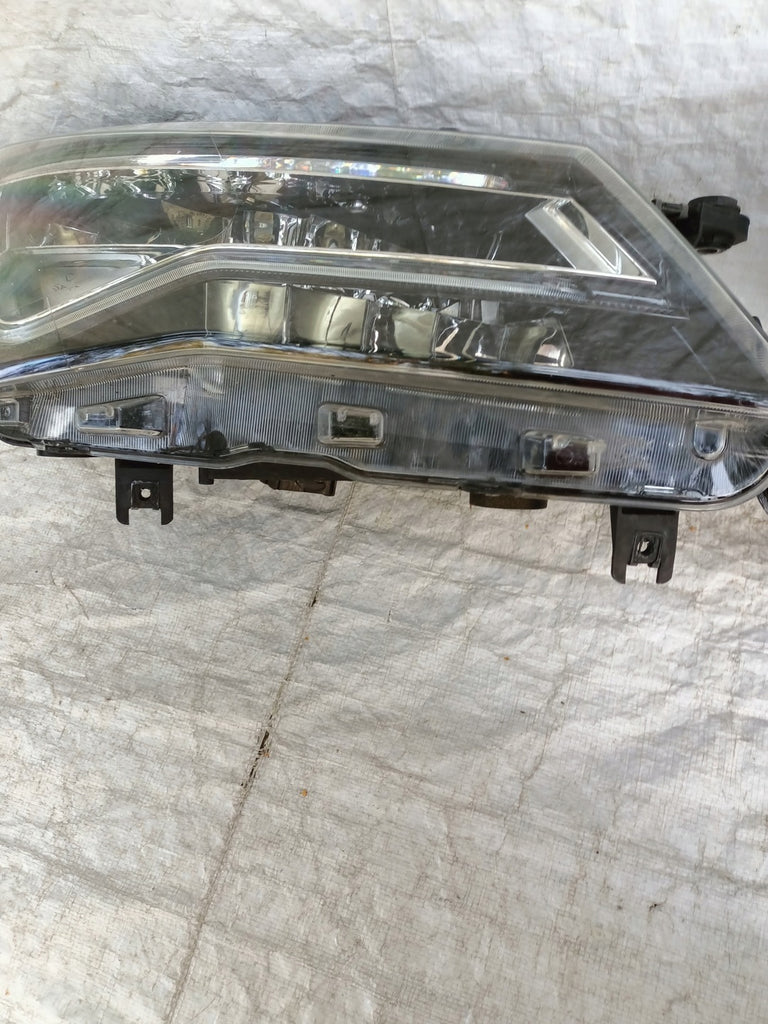 Frontscheinwerfer Seat Ateca 576941007F 6F1941007E LED Rechts oder Links