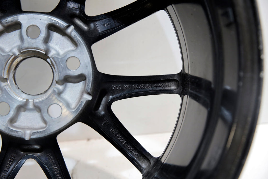 1x Alufelge 18 Zoll 8.5" 5x114.3 1044221-00-C Tesla Model 3 Rim Wheel FEL8293253944ll