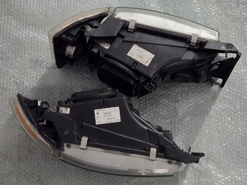 Frontscheinwerfer 2241828 Ein Stück (Rechts oder Links) Scheinwerfer Headlight