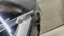 Laden Sie das Bild in den Galerie-Viewer, Frontscheinwerfer BMW X1 F48 7193707 Links Scheinwerfer Headlight SCH8132117627ma