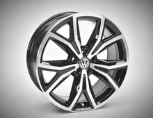 Laden Sie das Bild in den Galerie-Viewer, 4x Alufelge 18 Zoll 7.0" 5x100 39ET Glanz Schwarz 2GM601025F VW T-Cross Tcross FEL8285549346wk