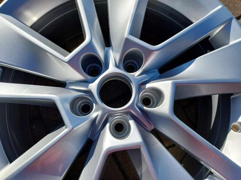 1x Alufelge 17 Zoll 7.0" 5x112 45ET Graphit Skoda Karoq Rim Wheel FEL7167926557rt