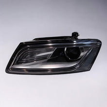 Load image into Gallery viewer, Frontscheinwerfer Audi Q5 8R0941005C Xenon Links Scheinwerfer Headlight