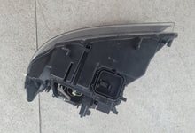 Load image into Gallery viewer, Frontscheinwerfer BMW E91 E90 72025909 Xenon Rechts Scheinwerfer Headlight SCH8423806232wk