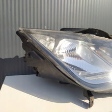 Load image into Gallery viewer, Frontscheinwerfer Seat Leon 5F1941006A Rechts Scheinwerfer Headlight