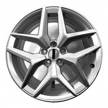 Laden Sie das Bild in den Galerie-Viewer, 1x Alufelge 17 Zoll 7.0&quot; 5x100 51ET Glanz Silber 6F0601025 Seat Ibiza Rim Wheel