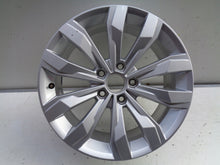 Load image into Gallery viewer, 1x Alufelge 17 Zoll 7.0&quot; 5x112 45ET 2GA601025A Vw Rim Wheel