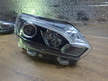 Load image into Gallery viewer, Frontscheinwerfer Toyota Proace 9808237480 Rechts Scheinwerfer Headlight SCH3903204105ie