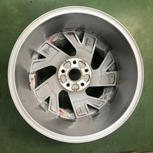 Load image into Gallery viewer, 1x Alufelge 18 Zoll 7.0" 5x112 43ET 5NA601025AD VW Rim Wheel FEL3168758372fh
