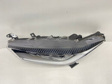 Laden Sie das Bild in den Galerie-Viewer, Frontscheinwerfer Toyota IV Yaris 0048823 LED Links Scheinwerfer Headlight SCH1094000121mi